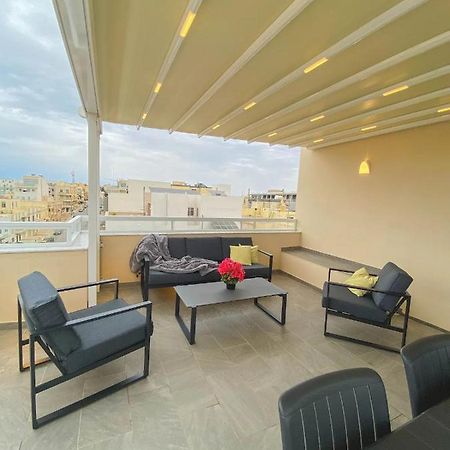 شقة The Blue Mill Penthouse With Beautiful Views ناسار المظهر الخارجي الصورة