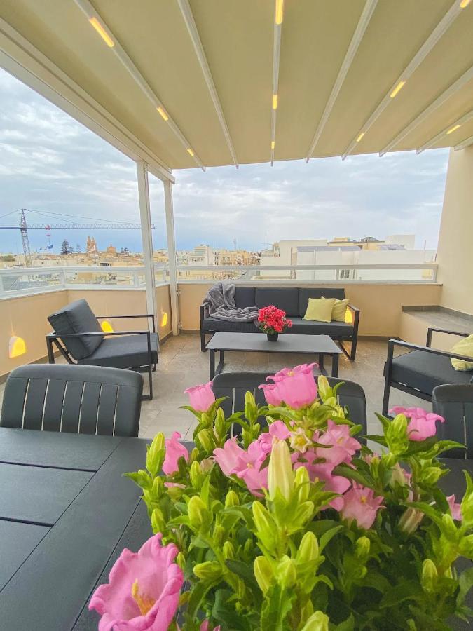 شقة The Blue Mill Penthouse With Beautiful Views ناسار المظهر الخارجي الصورة