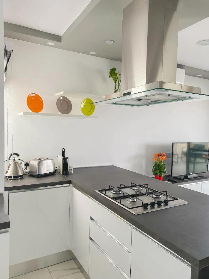 شقة The Blue Mill Penthouse With Beautiful Views ناسار المظهر الخارجي الصورة