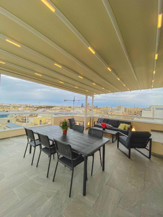 شقة The Blue Mill Penthouse With Beautiful Views ناسار المظهر الخارجي الصورة