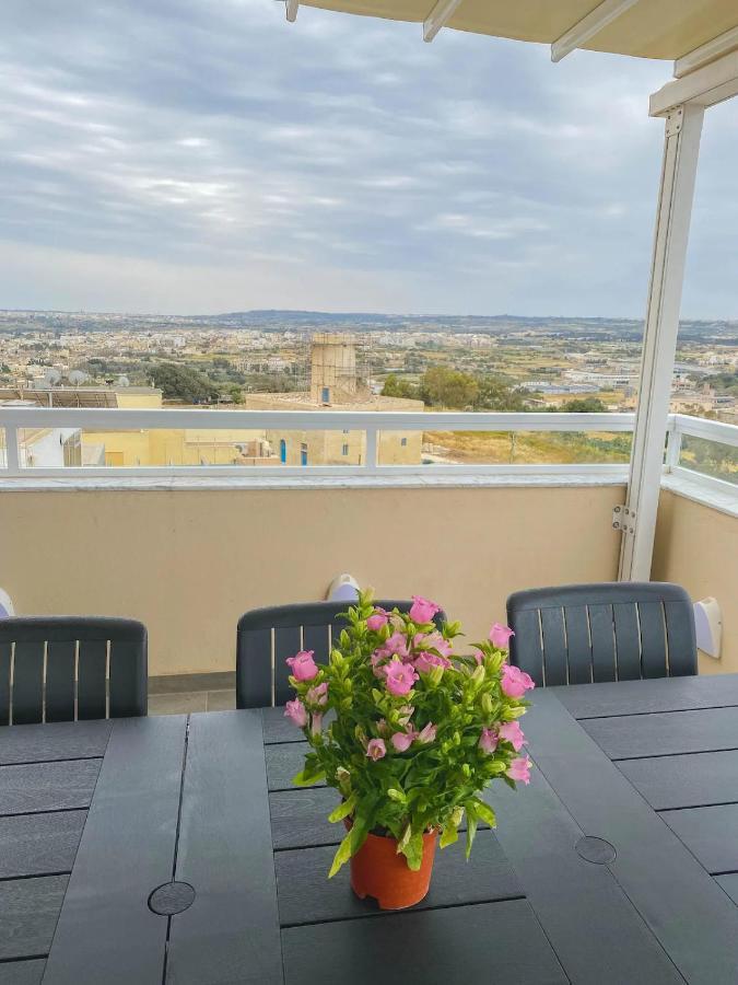 شقة The Blue Mill Penthouse With Beautiful Views ناسار المظهر الخارجي الصورة