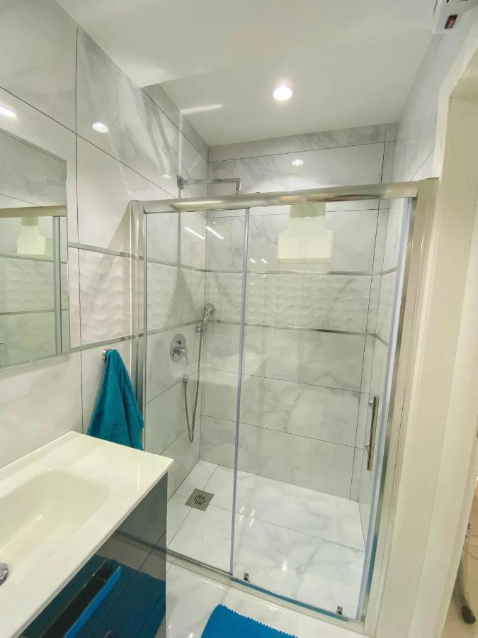 شقة The Blue Mill Penthouse With Beautiful Views ناسار المظهر الخارجي الصورة