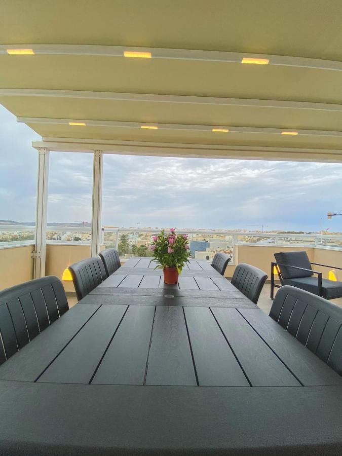 شقة The Blue Mill Penthouse With Beautiful Views ناسار المظهر الخارجي الصورة